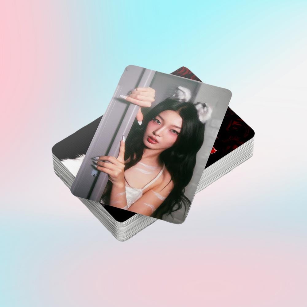 KATSEYE Gabriela Photocard - Kpop Merchandise View 4
